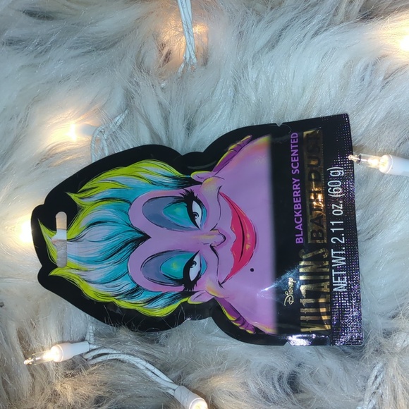 Disney Villains Blackberry Bath Bomb with Hidden Color Surprise - Picture 2 of 5